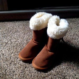 Girls Snow boots NWOT